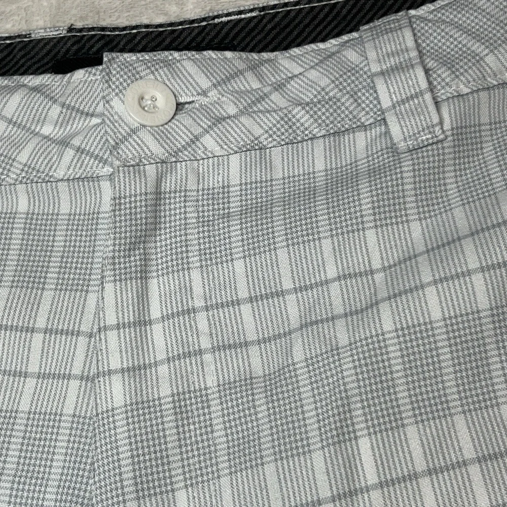 O'Neill Shorts Men's 34 Chino White Plaid‎ Mid Rise Outdoor Casual Flat Front